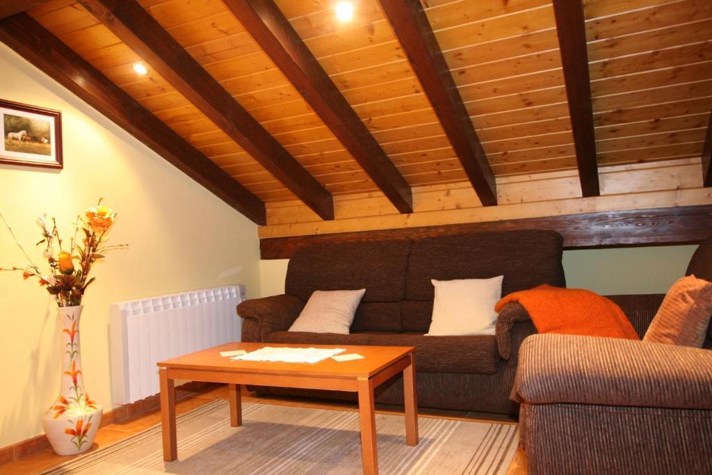 Apartamentos Toraya Hoz de Anero Chambre photo