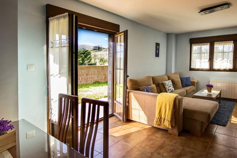 Apartamentos Toraya Hoz de Anero Extérieur photo